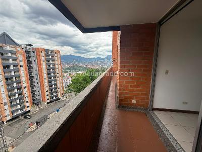 Apartamento en arriendo en Buenos Aires, Medellín · foto 8 de 14