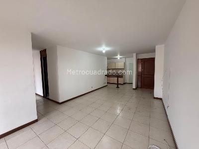 Apartamento en arriendo en Buenos Aires, Medellín · foto 12 de 14