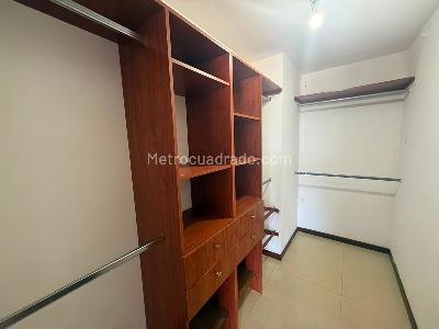 Apartamento de 3 alcobas en arriendo en Los Balsos 1, Medellín, 140 m² · foto 5 de 14
