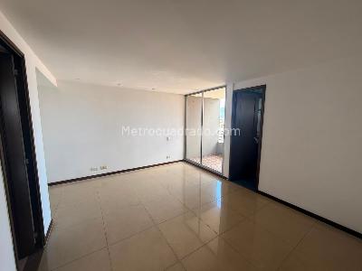 Apartamento de 3 alcobas en arriendo en Los Balsos 1, Medellín, 140 m² · foto 8 de 14