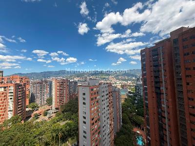 Apartamento de 3 alcobas en arriendo en Los Balsos 1, Medellín, 140 m² · foto 9 de 14