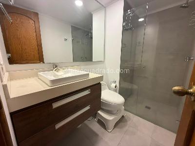 Apartamento de 3 alcobas en arriendo en Loma Del Campestre, Medellín, 134 m² · foto 7 de 12