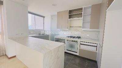Apartamento en arriendo en El Tesoro, Medellín · foto 2 de 11