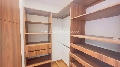 Apartamento en arriendo en El Tesoro, Medellín · foto 9 de 11