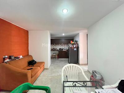 Apartamento de 2 alcobas en venta en San Bernardo, Medellín, 49 m² · foto 3 de 14