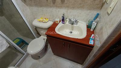 Apartamento de 2 alcobas en arriendo en La Castellana, Medellín, 72 m² · foto 12 de 13