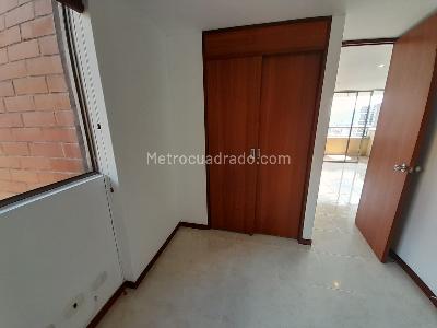 Apartamento de 2 alcobas en arriendo en Loma De Los Gonzalez, Medellín, 76 m² · foto 12 de 17