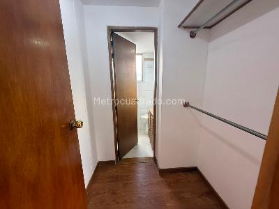 Apartamento de 3 alcobas en arriendo en Patio Bonito, Medellín, 78 m² · foto 3 de 11