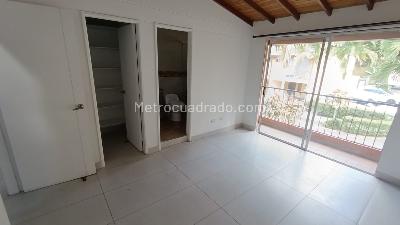 Casa en arriendo en La Cuenca, Envigado · foto 6 de 15