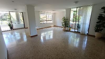 Apartamento de 3 alcobas en arriendo en Conquistadores, Medellín, 165 m² · foto 2 de 15