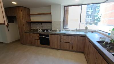 Apartamento de 3 alcobas en arriendo en Conquistadores, Medellín, 165 m² · foto 6 de 15