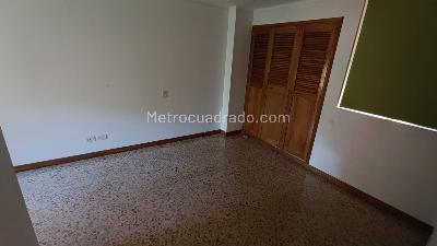 Apartamento de 3 alcobas en arriendo en Conquistadores, Medellín, 165 m² · foto 13 de 15