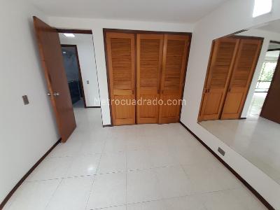 Apartamento de 3 alcobas en arriendo en Castropol, Medellín, 117 m² · foto 11 de 16