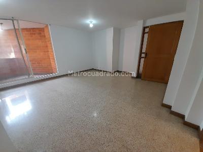Apartamento de 2 alcobas en arriendo en Castropol, Medellín, 72 m² · foto 2 de 16