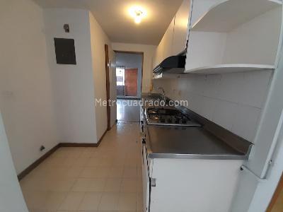 Apartamento de 2 alcobas en arriendo en Castropol, Medellín, 72 m² · foto 6 de 16