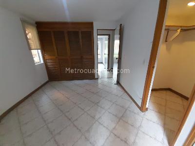Apartamento de 2 alcobas en arriendo en Castropol, Medellín, 72 m² · foto 7 de 16