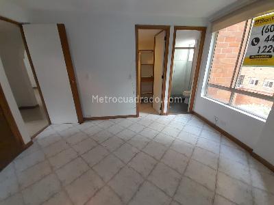 Apartamento de 2 alcobas en arriendo en Castropol, Medellín, 72 m² · foto 9 de 16