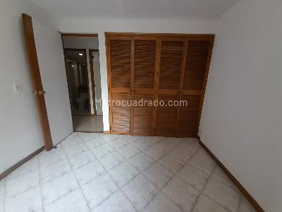 Apartamento de 2 alcobas en arriendo en Castropol, Medellín, 72 m² · foto 10 de 16