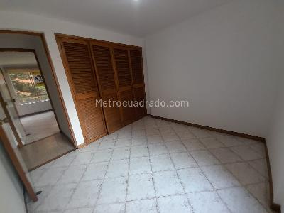 Apartamento de 2 alcobas en arriendo en Castropol, Medellín, 72 m² · foto 11 de 16