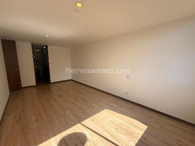 Apartamento de 1 alcoba en arriendo en Loma De Los Gonzalez, Medellín, 67 m² · foto 2 de 9