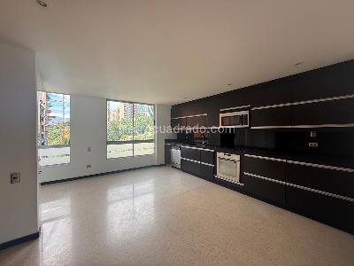 Apartamento en arriendo en San Lucas, Medellín · foto 3 de 10