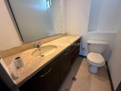 Apartamento en arriendo en San Lucas, Medellín · foto 6 de 10