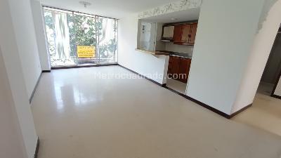 Apartamento de 3 alcobas en arriendo en San Bernardo, Medellín, 75 m² · foto 2 de 14