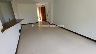 Apartamento de 3 alcobas en arriendo en San Bernardo, Medellín, 75 m² · foto 3 de 14