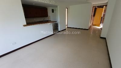 Apartamento de 3 alcobas en arriendo en San Bernardo, Medellín, 75 m² · foto 4 de 14