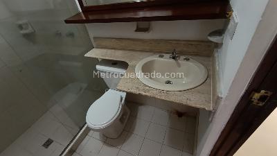 Apartamento de 3 alcobas en arriendo en San Bernardo, Medellín, 75 m² · foto 13 de 14