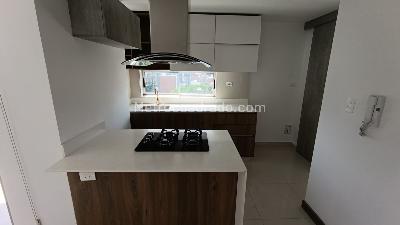 Apartamento de 3 alcobas en arriendo en Malibu, Medellín, 85 m² · foto 5 de 16