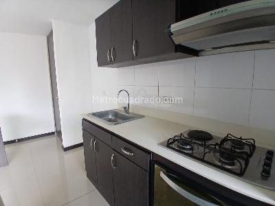 Apartamento de 3 alcobas en arriendo en Colinas Del Sur, Itagüí, 78 m² · foto 9 de 20