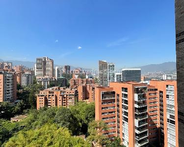 Apartamento de 3 alcobas en arriendo en Loma De Los Parra, Medellín, 135 m² · foto 7 de 10