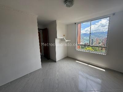 Apartamento de 3 alcobas en arriendo en Castropol, Medellín, 85 m² · foto 2 de 10