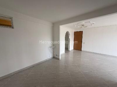Apartamento de 3 alcobas en arriendo en Castropol, Medellín, 85 m² · foto 9 de 10