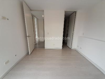 Apartamento de 3 alcobas en arriendo en Castropol, Medellín, 85 m² · foto 9 de 18