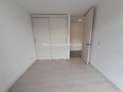 Apartamento de 3 alcobas en arriendo en Castropol, Medellín, 85 m² · foto 11 de 18