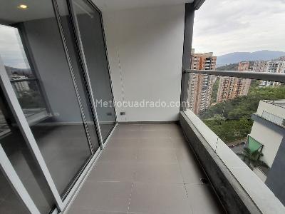 Apartamento de 3 alcobas en arriendo en Castropol, Medellín, 85 m² · foto 13 de 18