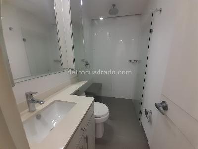 Apartamento de 3 alcobas en arriendo en Castropol, Medellín, 85 m² · foto 14 de 18