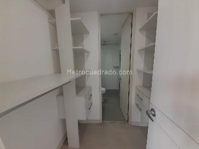Apartamento de 3 alcobas en arriendo en Castropol, Medellín, 85 m² · foto 16 de 18