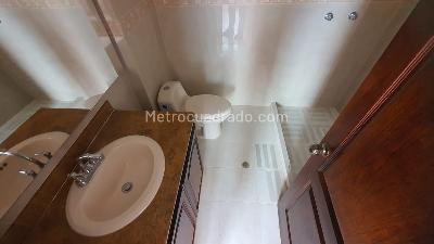 Apartamento de 3 alcobas en arriendo en La Frontera, Medellín, 162 m² · foto 19 de 20
