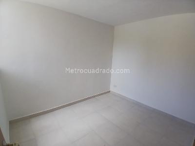 Apartamento de 2 alcobas en arriendo en Bucaros 1, Bello, 52 m² · foto 5 de 13