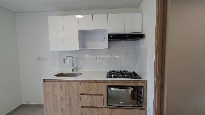 Apartamento en arriendo en Loma De San Jose, Sabaneta · foto 3 de 19