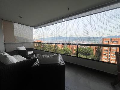 Apartamento de 4 alcobas en venta en Los Balsos 1, Medellín, 270 m² · foto 3 de 18