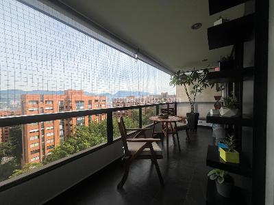 Apartamento de 4 alcobas en venta en Los Balsos 1, Medellín, 270 m² · foto 8 de 18