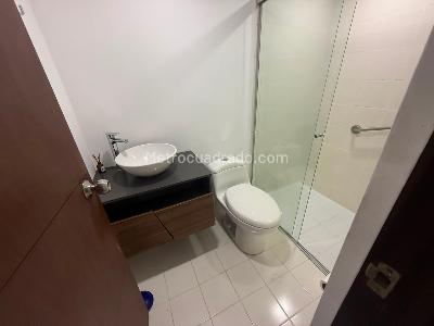 Apartamento de 3 alcobas en arriendo en Loma De San Julian, Medellín, 70 m² · foto 3 de 12