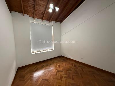Casa de 4 alcobas en arriendo en Los Balsos 1, Medellín, 250 m² · foto 4 de 13