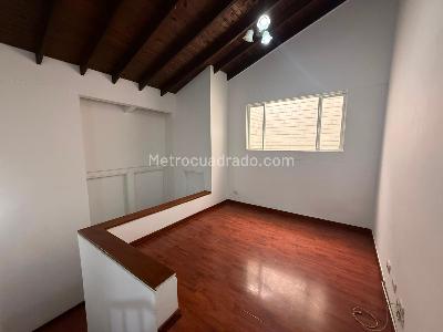Casa de 4 alcobas en arriendo en Los Balsos 1, Medellín, 250 m² · foto 12 de 13