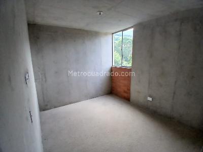 Apartamento de 2 alcobas en venta en Bucaros 1, Bello, 50 m² · foto 4 de 13