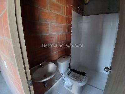 Apartamento de 2 alcobas en venta en Bucaros 1, Bello, 50 m² · foto 13 de 13